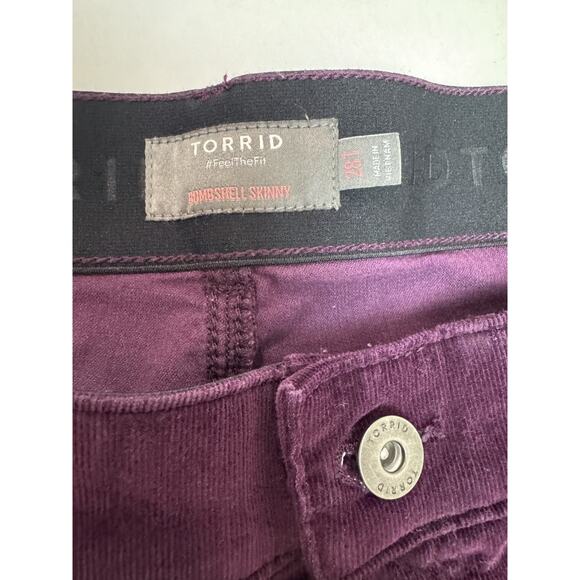 Torrid Bombshell Skinny Corduroy Pants Burgundy 46" * 29" High Rise Plus Sz 28T - Picture 3 of 11